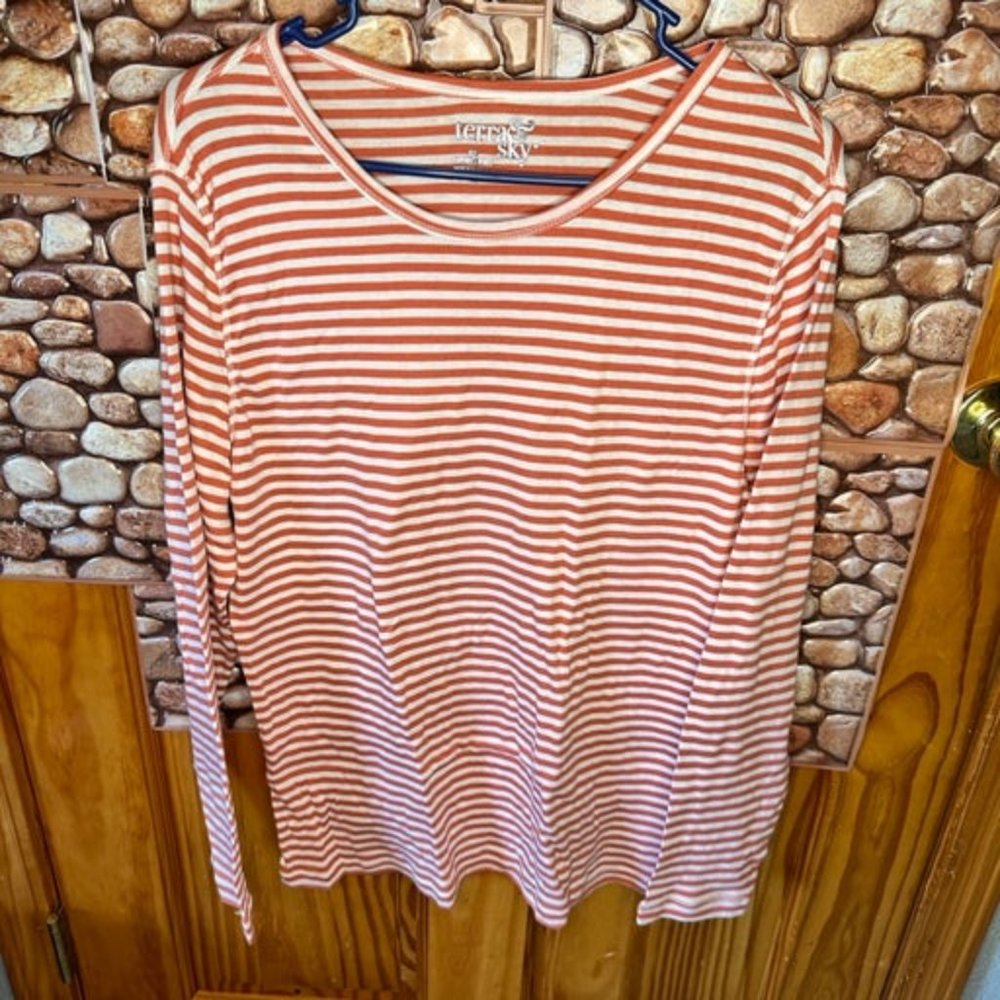 Long sleeve striped shirt
